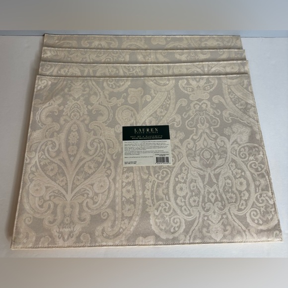 LAUREN RALPH LAUREN PLACEMATS
(4) - Picture 1 of 4
